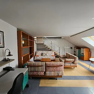 Jazzy Tour As Apartment