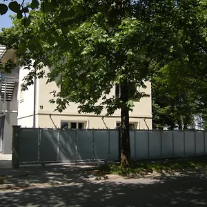 Ema And Apartman