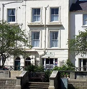 https://admiral-guest-house.yorkshirehotels.net